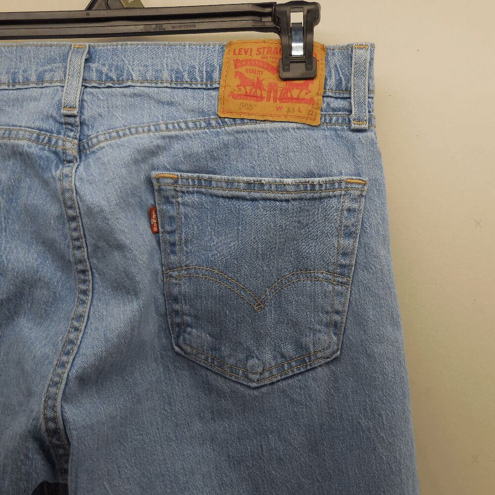 Levis Jeans Light Wash 33x32‎ Stetch Whisker Faded Front Slight Tapered Leg